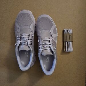 On Running Walking Sneakers Women Size 7.5 Cloud 6